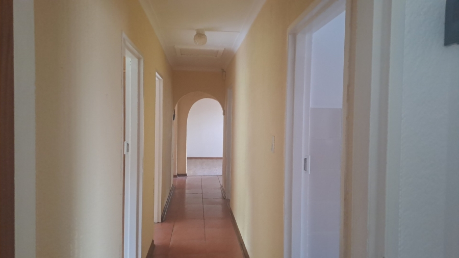 5 Bedroom Property for Sale in Universitas Ridge Free State